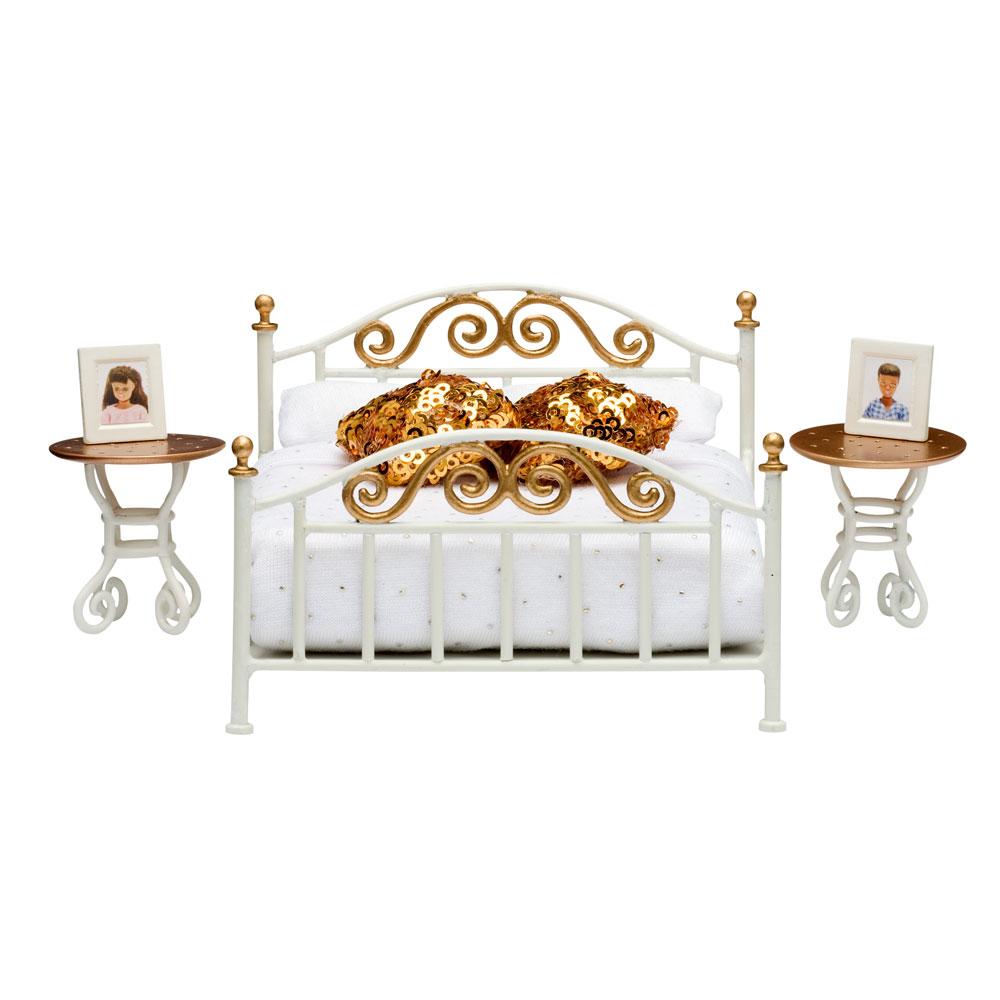 Smaland Bedroom Set with Brass Bed